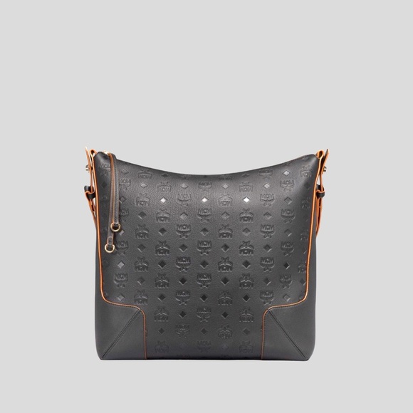 👜 🆕 MCM Klara Hobo in Monogram Leather | Color: BLACK / Size: Large - Picture 3 of 5